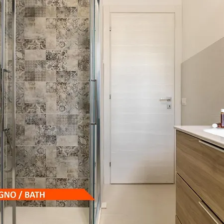 Gigi House -appartamento Piazza Mazzini- 200m Dal Mare לידו די ג'סולו