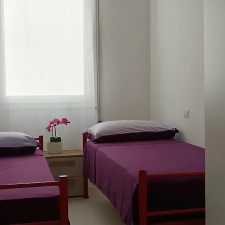 Gigi House -appartamento Piazza Mazzini- 200m Dal Mare דירה